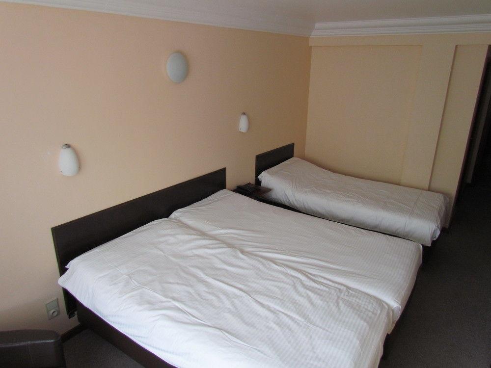 Hotel Uilenspiegel Nieuwpoort Exteriör bild